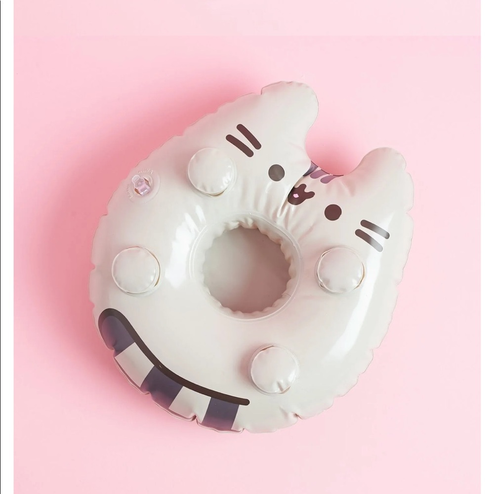 Pusheen Inflatable Beverage Floaty - Picture 4 of 5